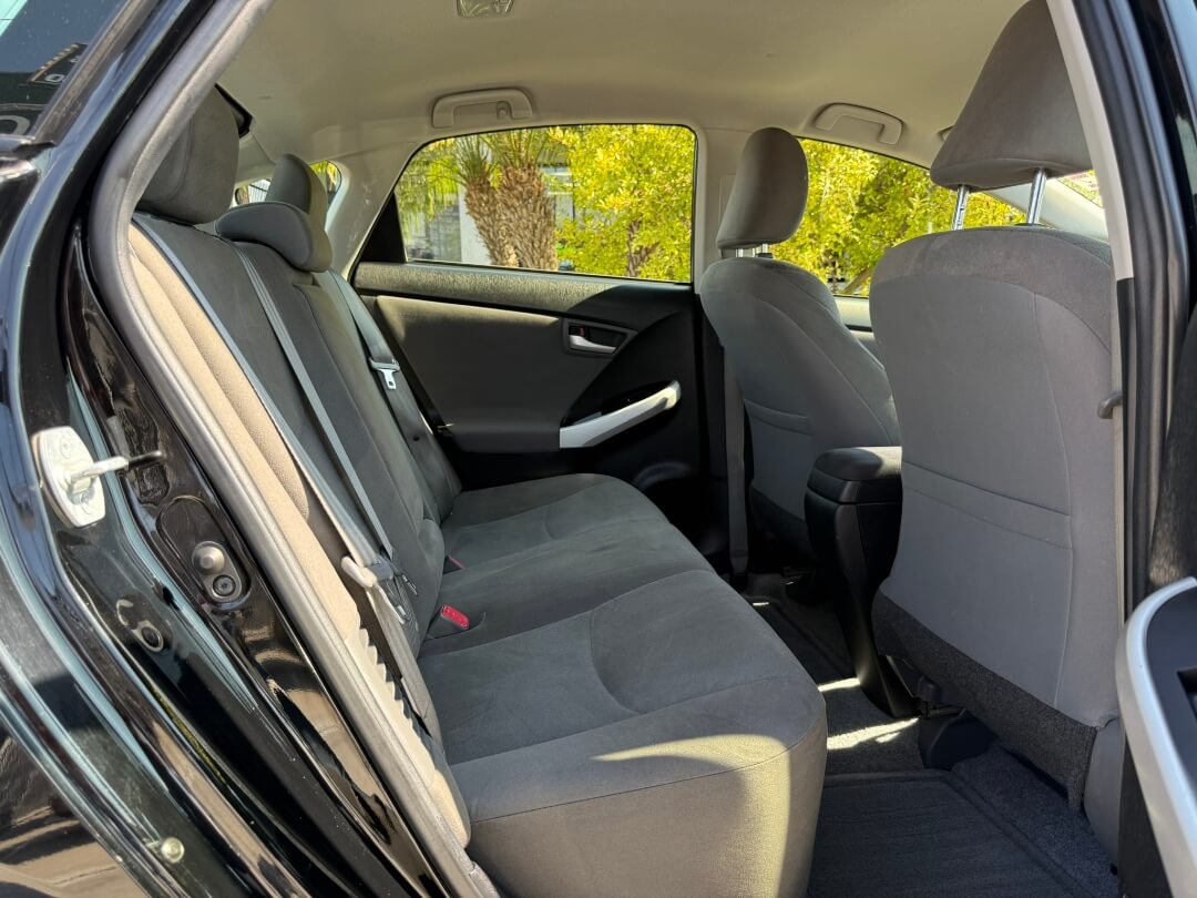 2015 Toyota Prius Three photo 20