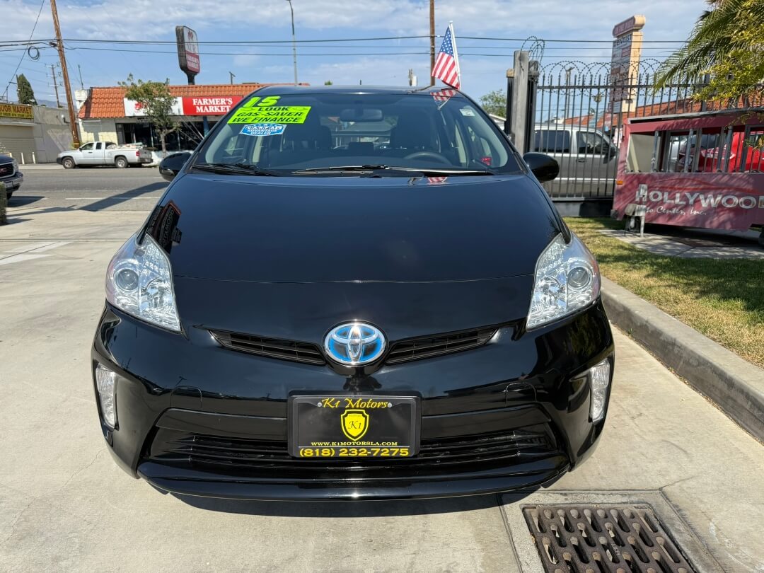 2015 Toyota Prius Three photo 9