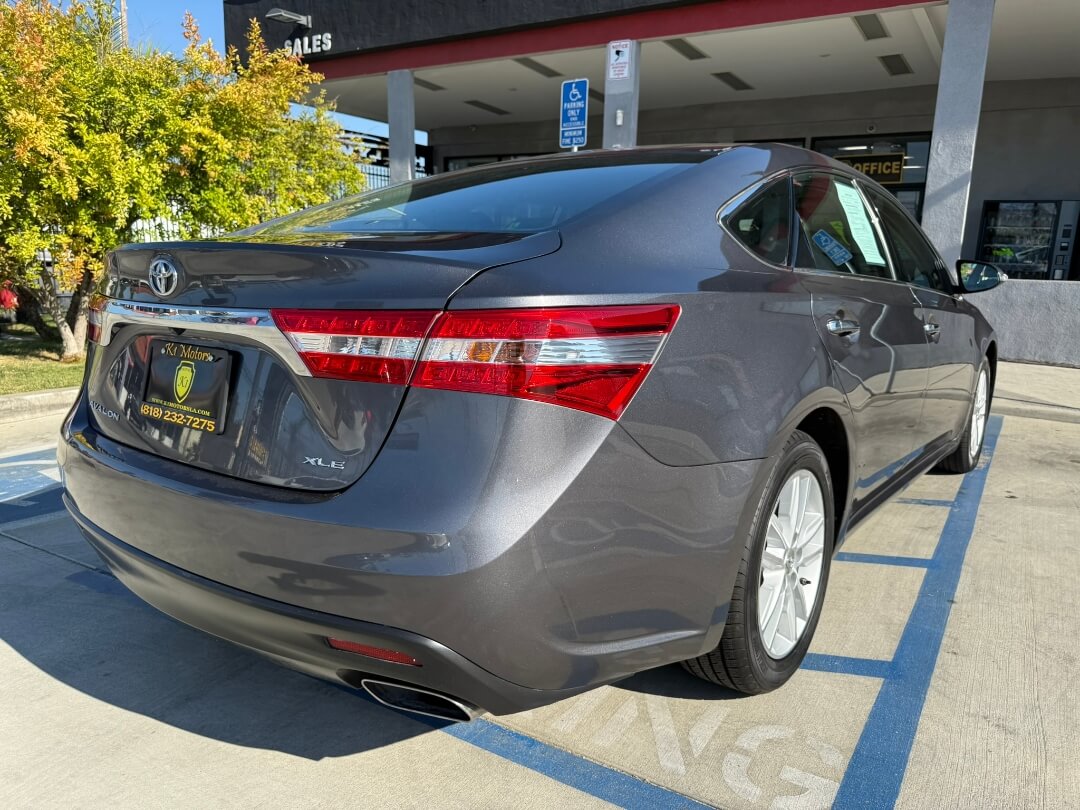 2014 Toyota Avalon XLE photo 5