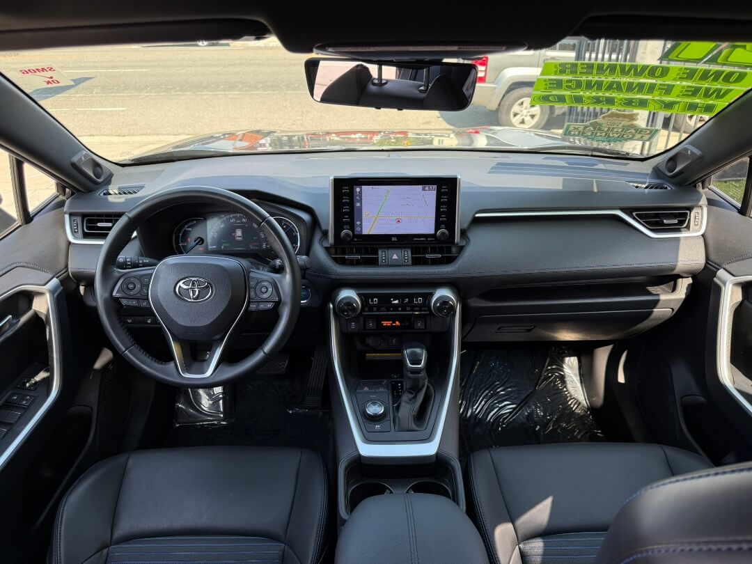 2021 Toyota RAV4 Hybrid XSE photo 19