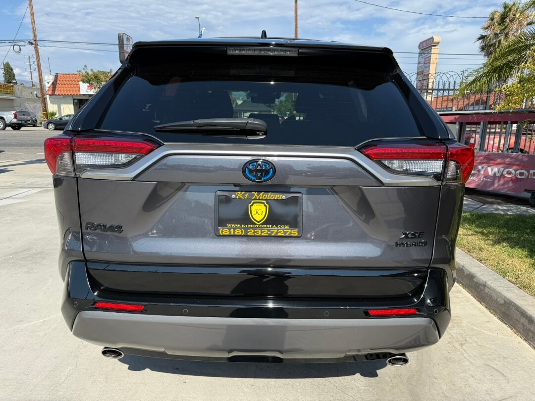 2021 Toyota RAV4 Hybrid XSE photo 8