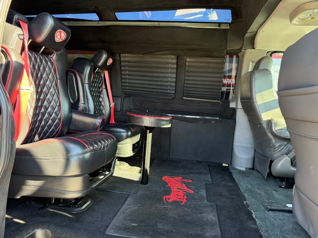 2018 Chevrolet Express 2500 photo 16