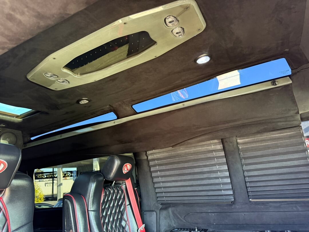 2018 Chevrolet Express 2500 photo 18
