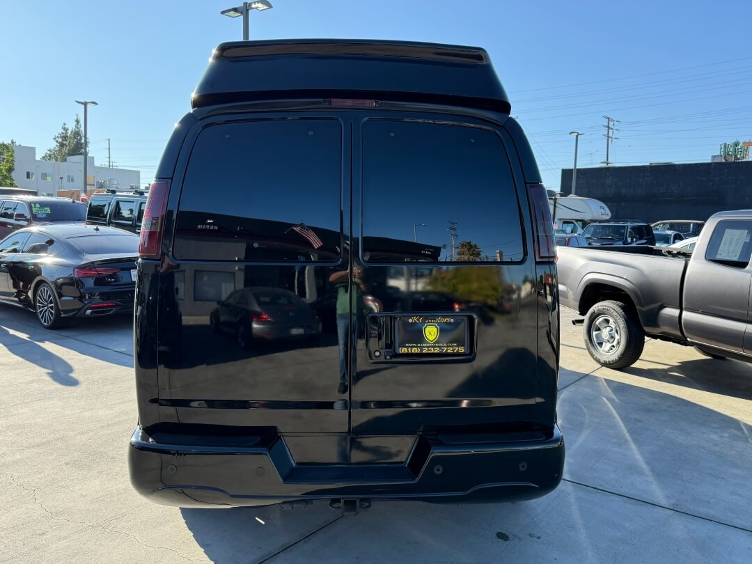 2018 Chevrolet Express 2500 photo 4