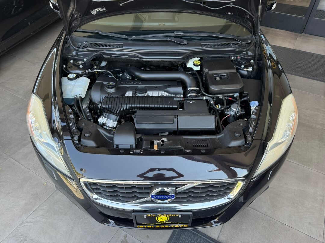 2012 Volvo C70 T5 photo 10