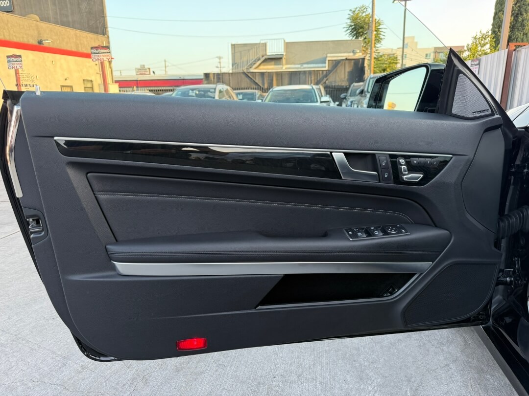 2014 Mercedes Benz E 350 photo 13