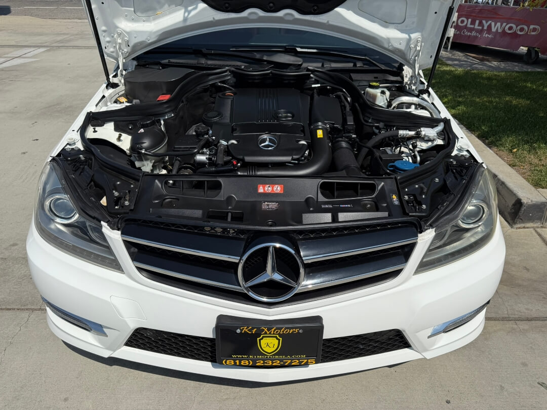 2015 Mercedes Benz C 250 photo 10