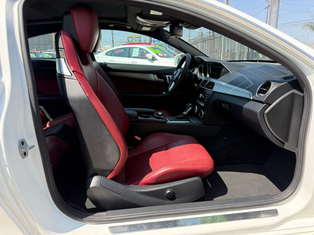 2015 Mercedes Benz C 250 photo 14