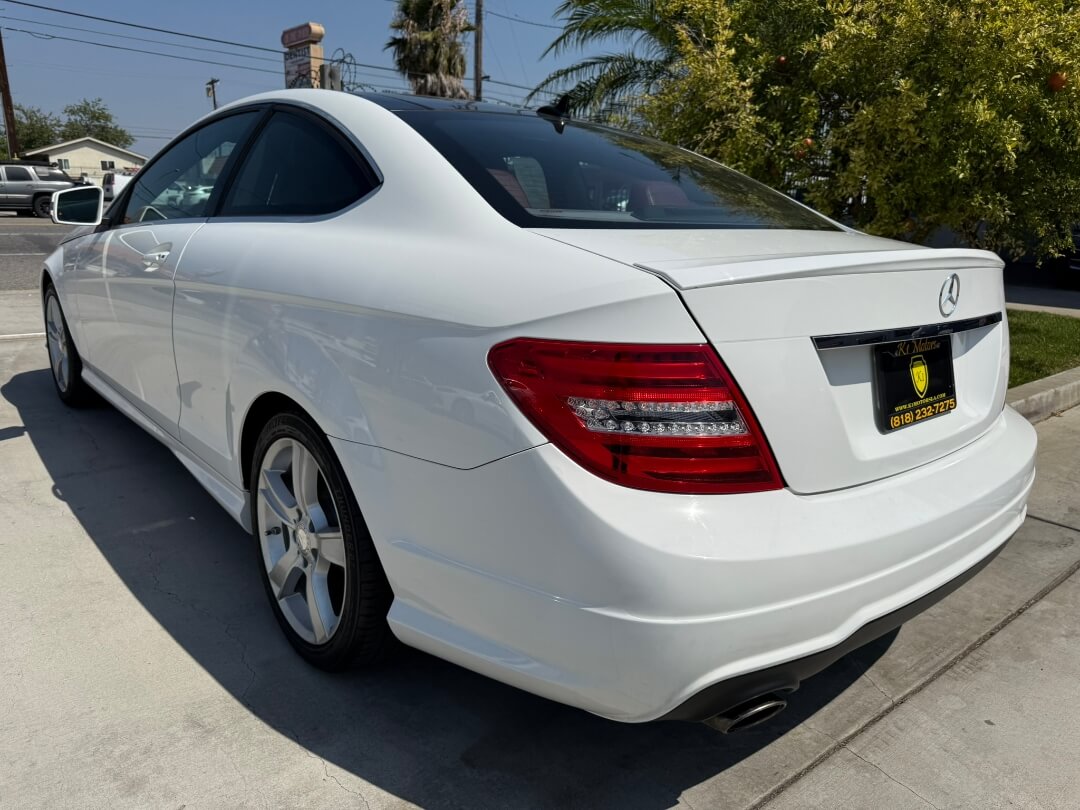 2015 Mercedes Benz C 250 photo 4