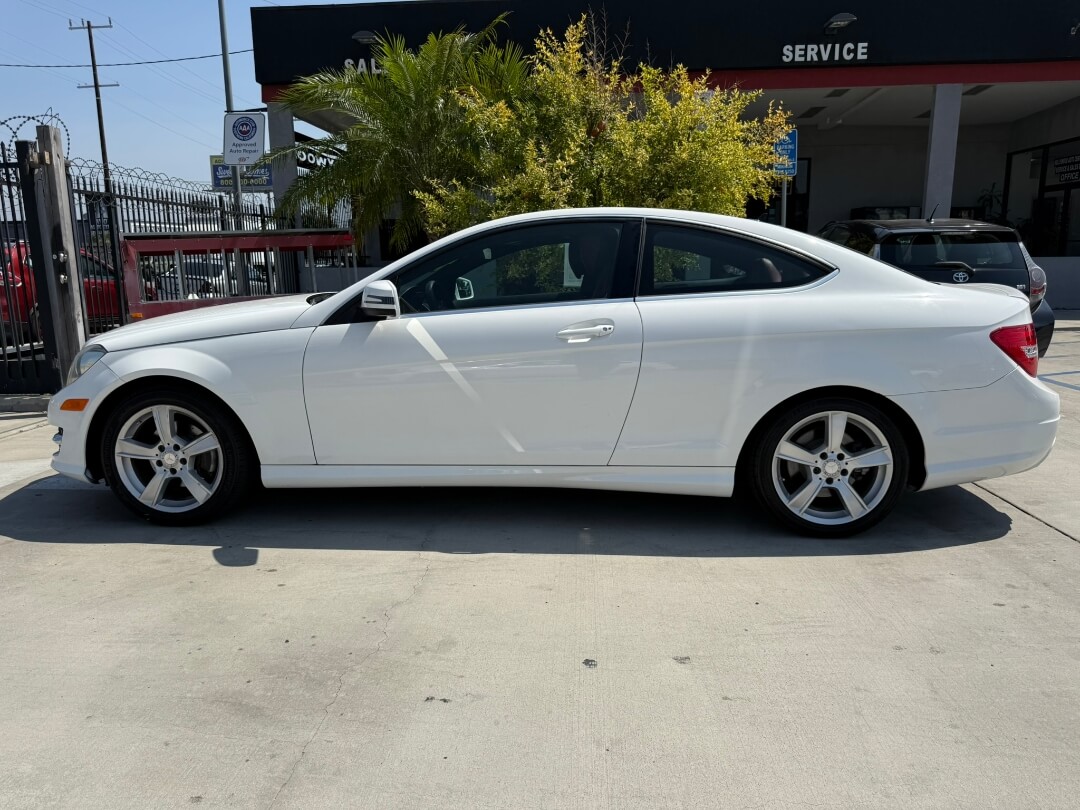 2015 Mercedes Benz C 250 photo 7