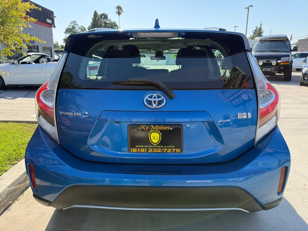 2018 Toyota Prius C Three photo 10