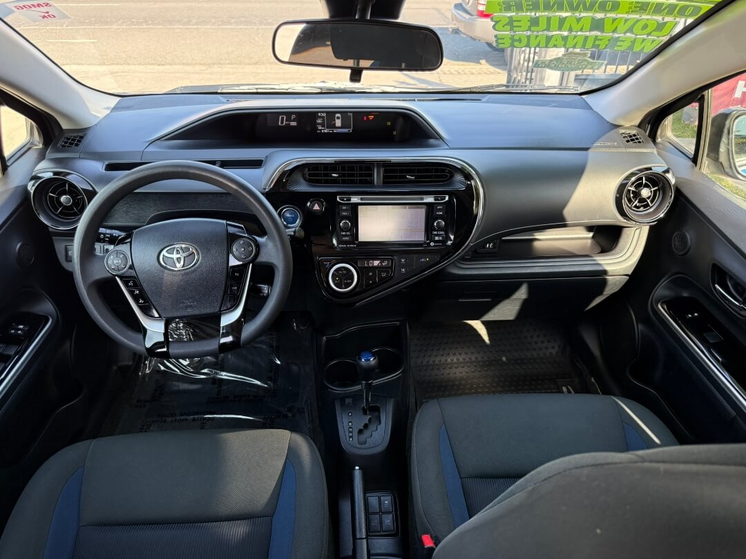 2018 Toyota Prius C Three photo 21
