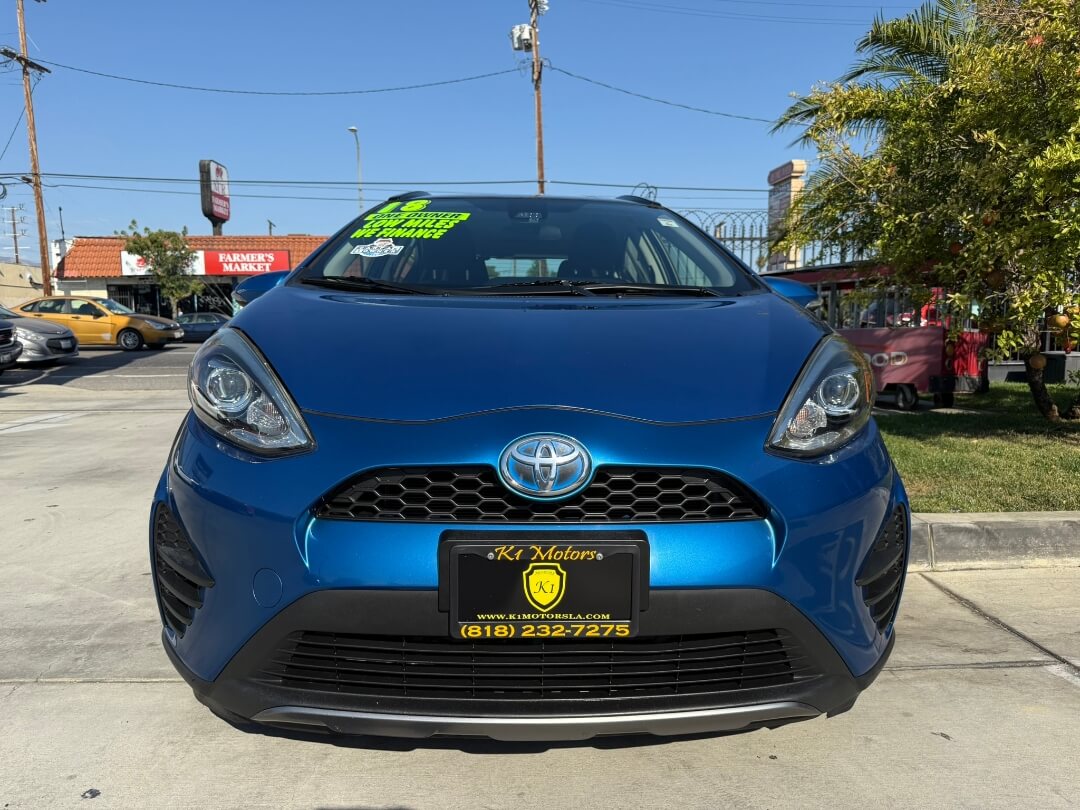 2018 Toyota Prius C Three photo 9