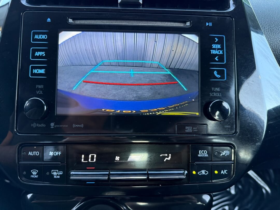 2016 Toyota Prius Four photo 23