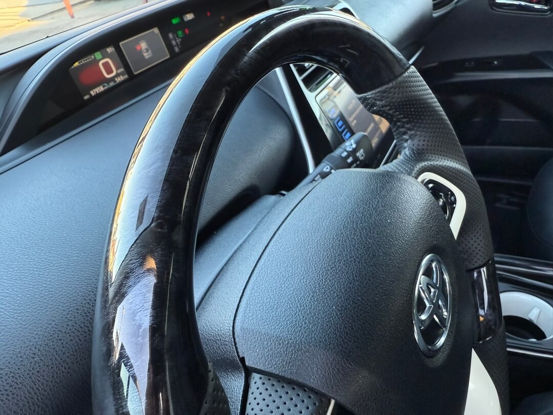 2016 Toyota Prius Four photo 24