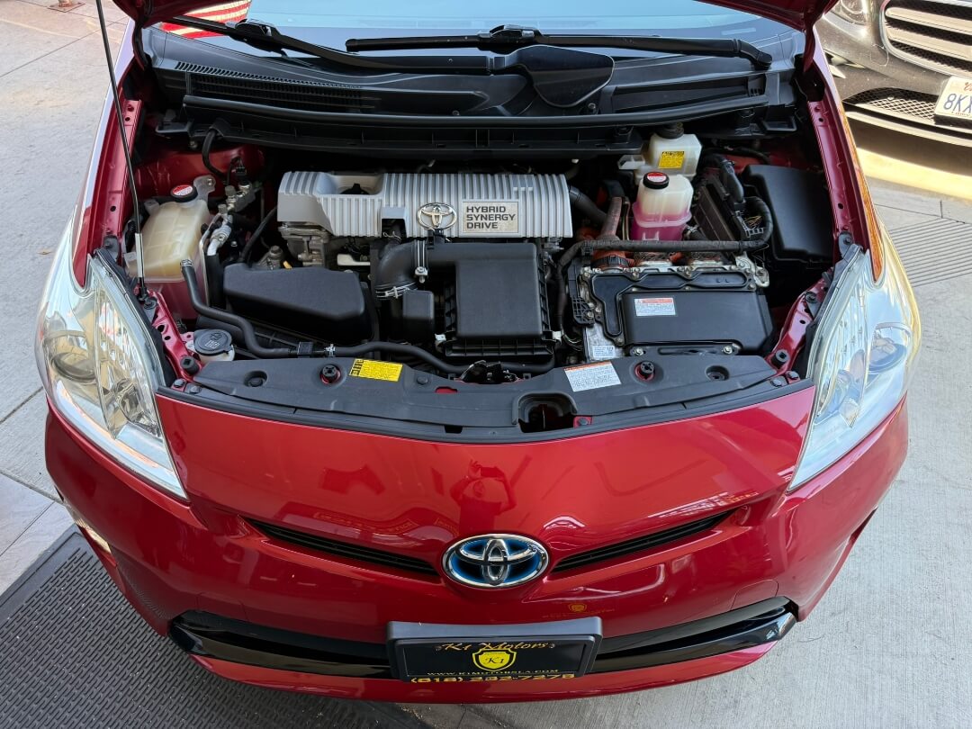 2015 Toyota Prius Three photo 11