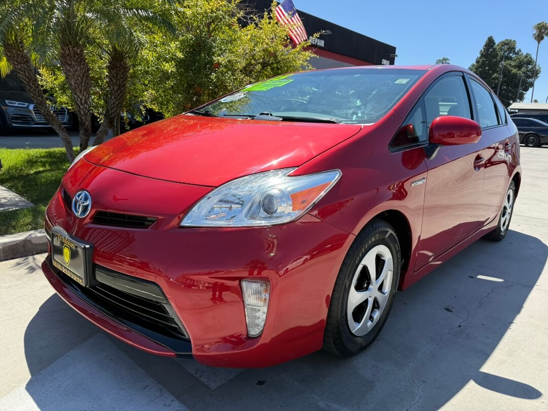 2015 Toyota Prius Three photo 4