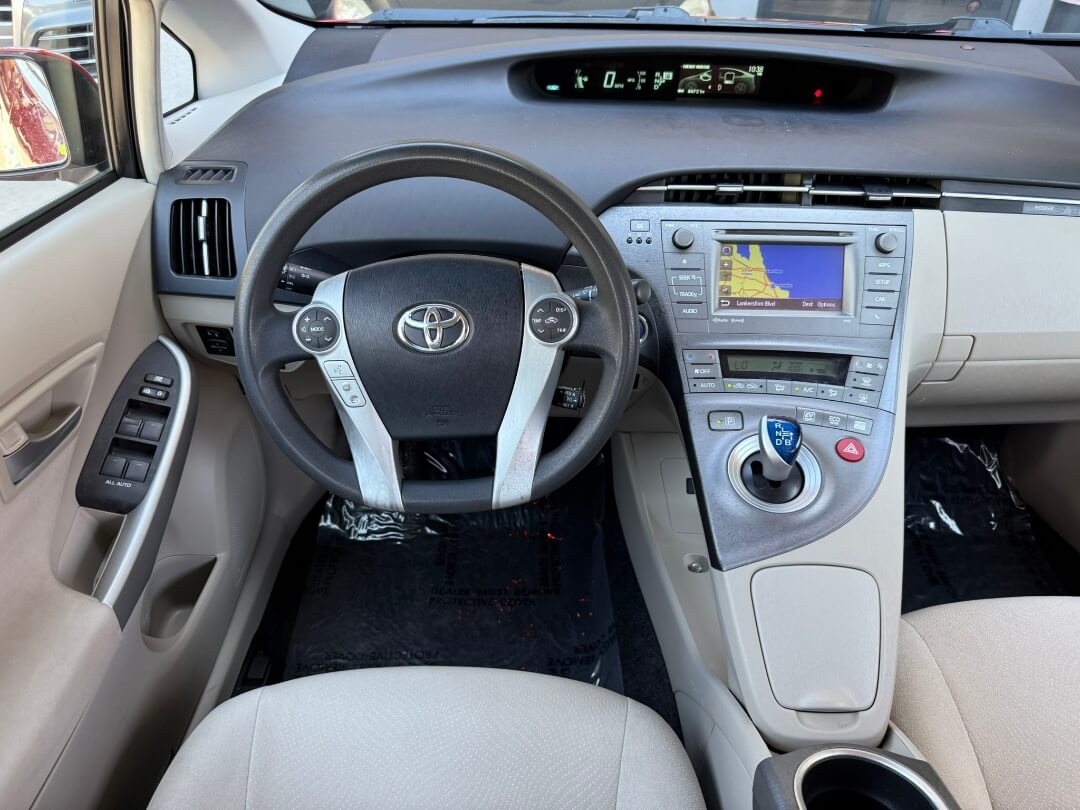 2015 Toyota Prius Three photo 22