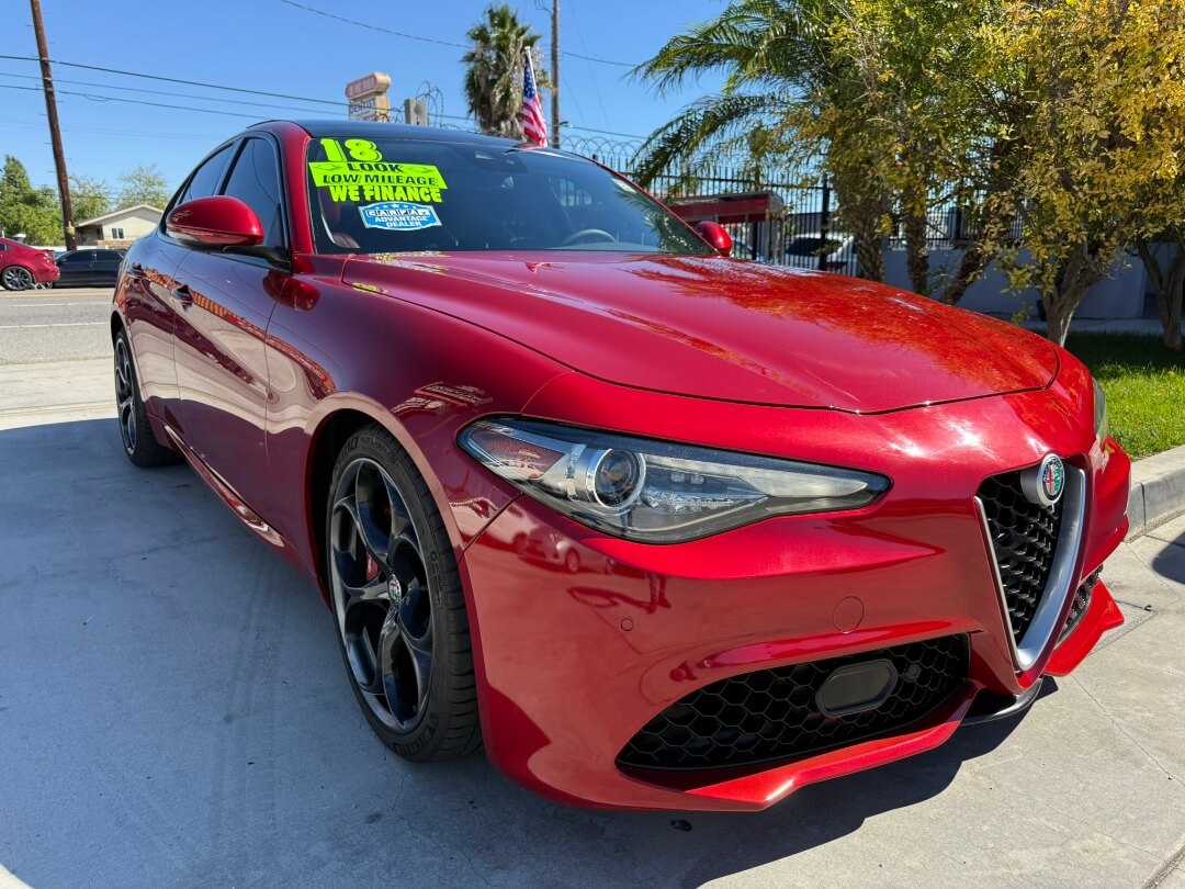 2018 Alfa Romeo Giulia Ti Sport photo 4
