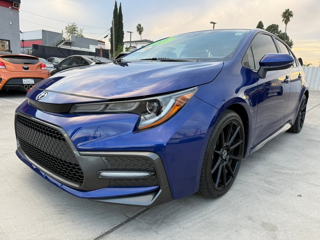 2020 Toyota Corolla SE photo 4