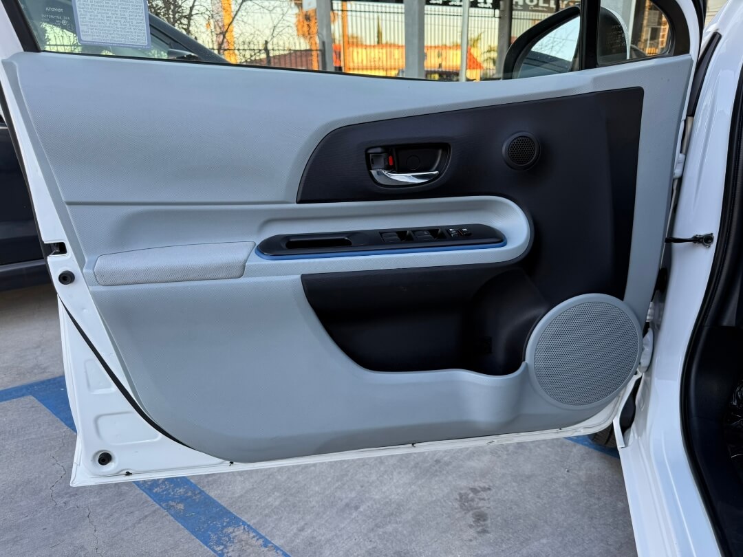 2012 Toyota Prius C Two