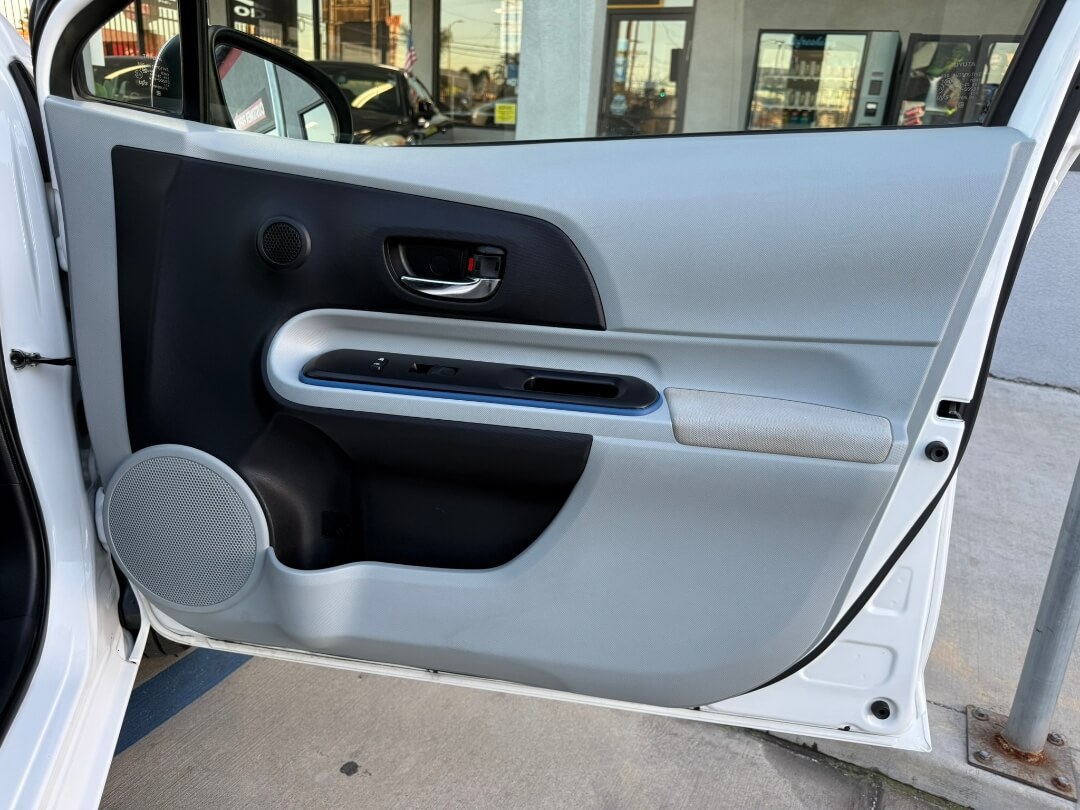 2012 Toyota Prius C Two