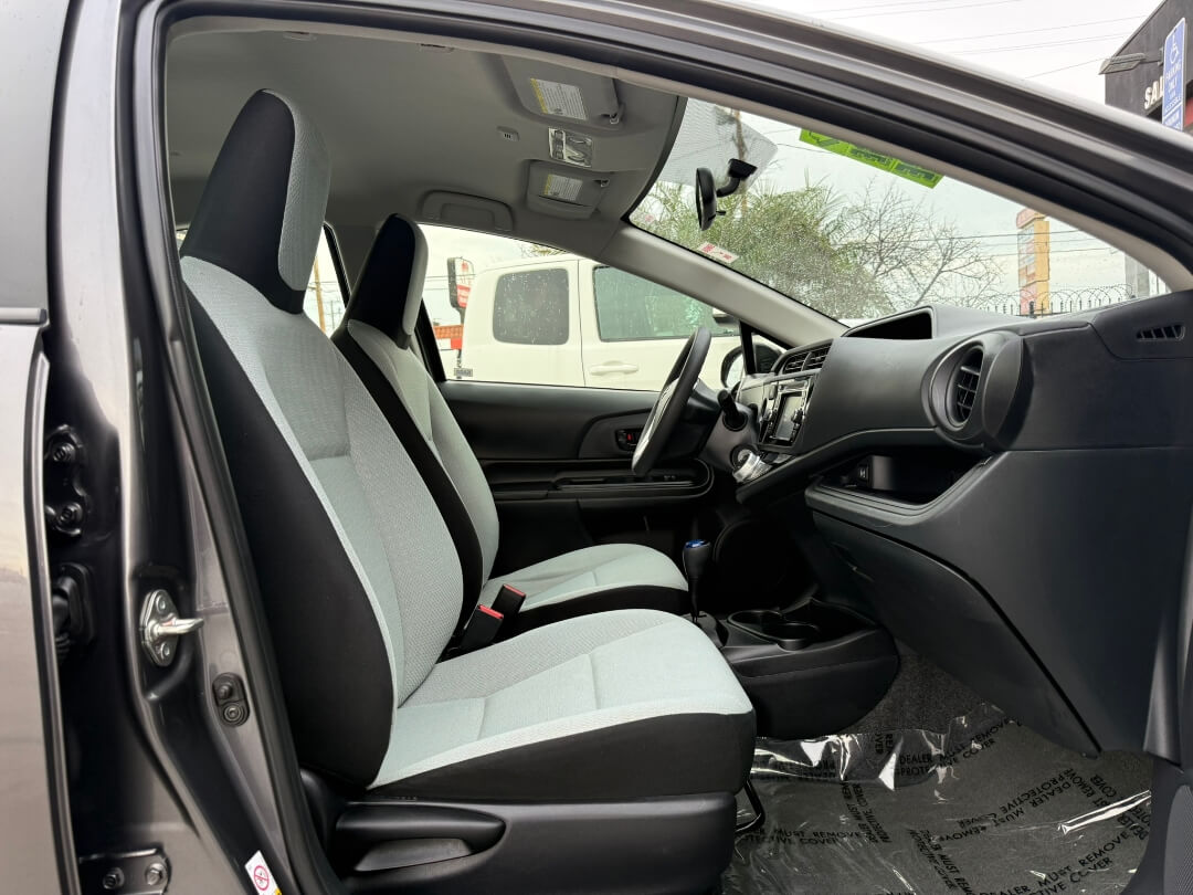 2015 Toyota Prius C One