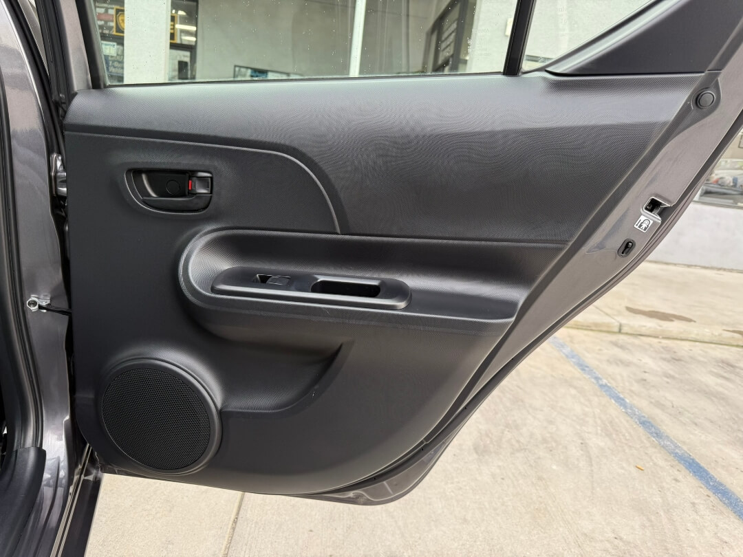 2015 Toyota Prius C One