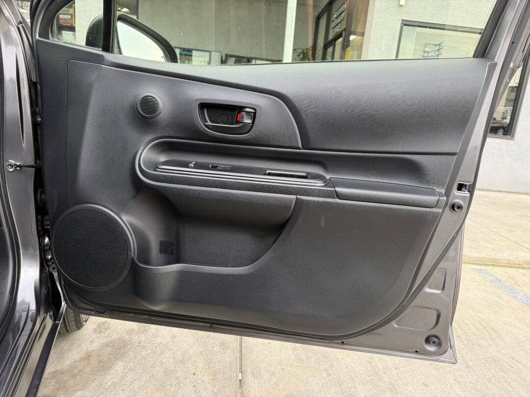 2015 Toyota Prius C One
