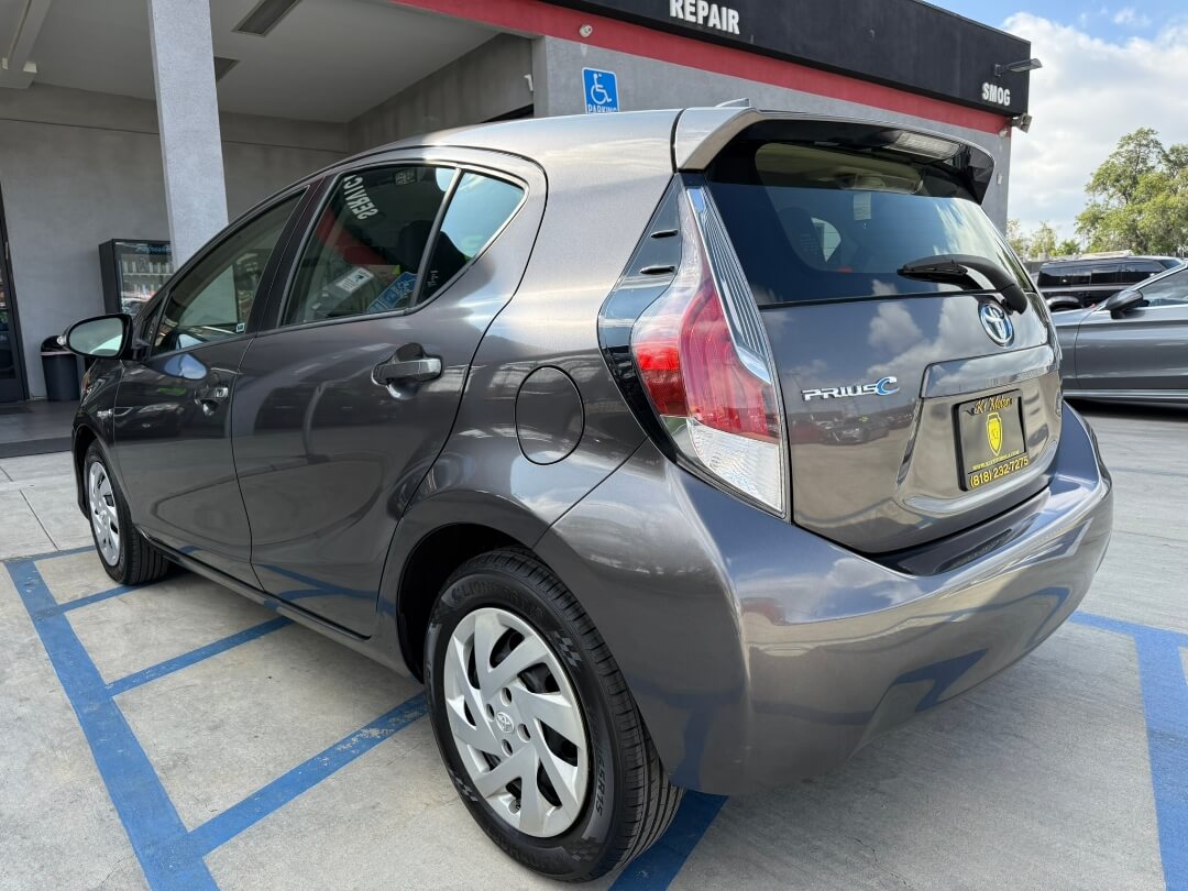 2015 Toyota Prius C One