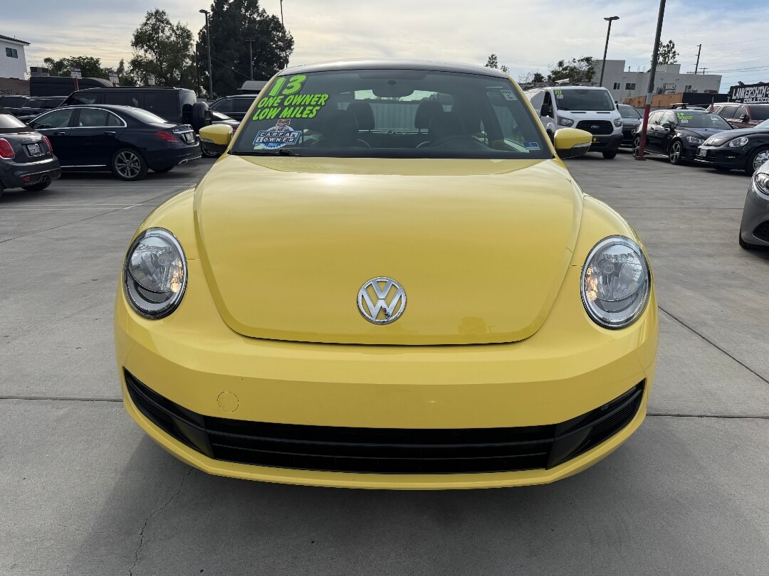 2013 Volkswagen Beetle 2.5L PZEV WITH SUNROOF 