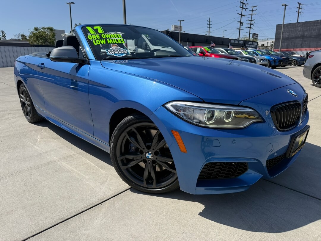 2017 BMW 2 Series M240i Convertible's photo