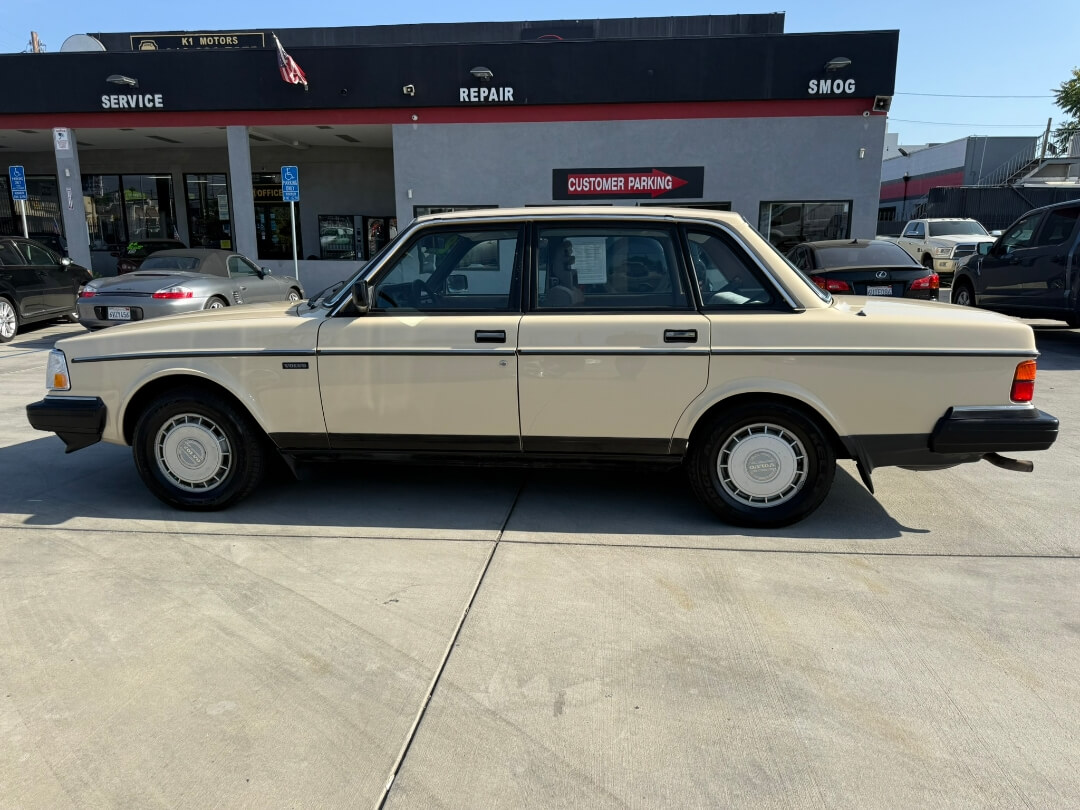 1987 Volvo 240 DL