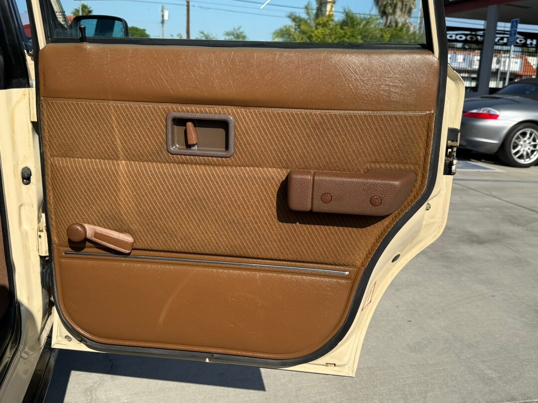 1987 Volvo 240 DL