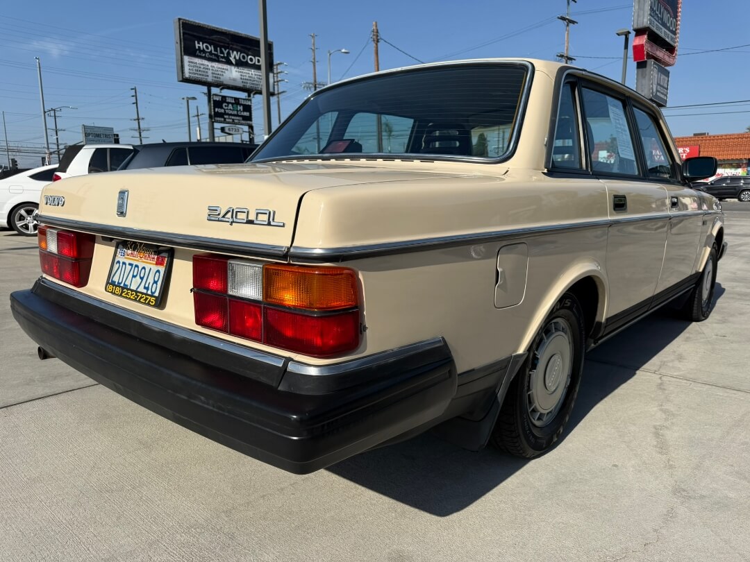 1987 Volvo 240 DL