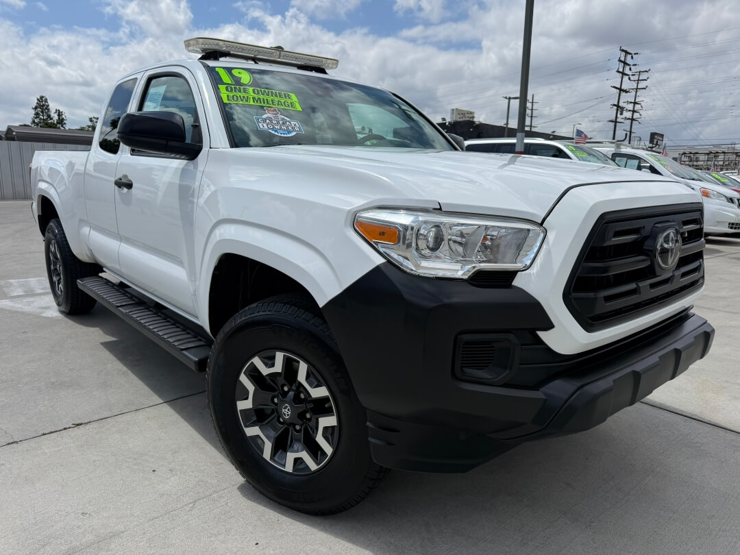 2019 Toyota Tacoma SR