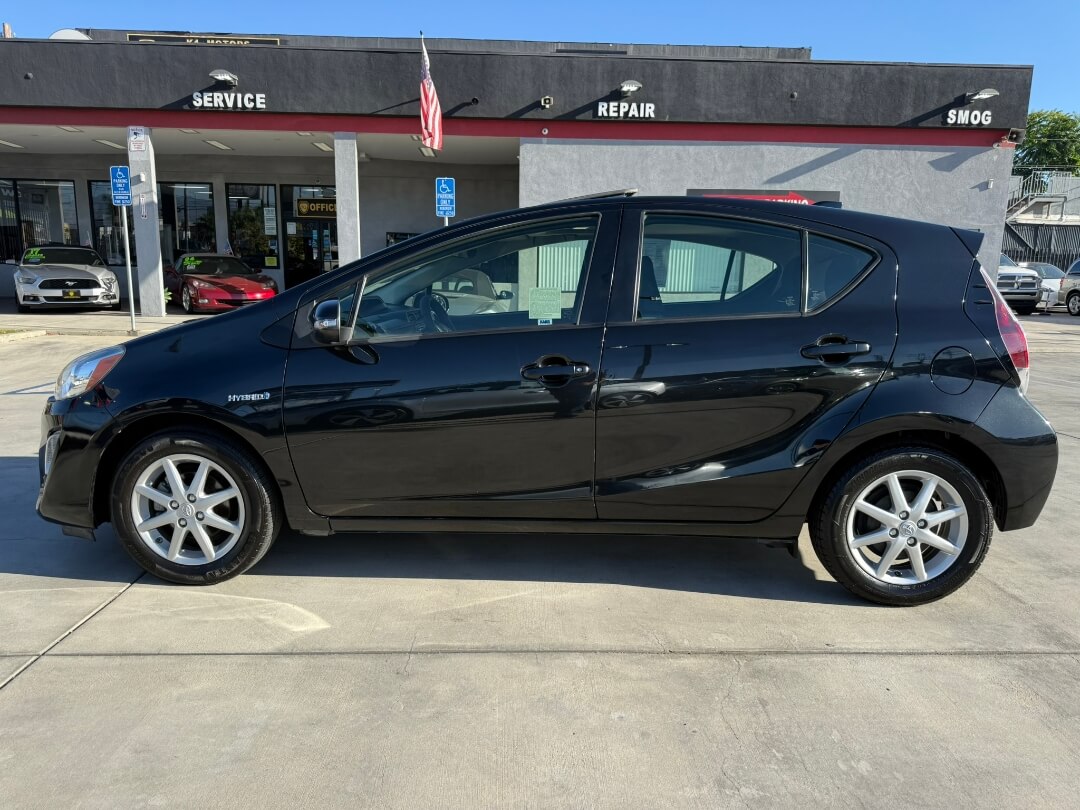 2016 Toyota Prius C Three