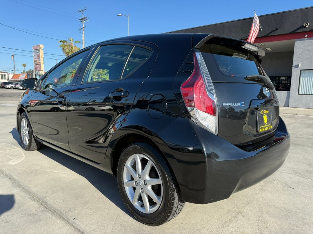 2016 Toyota Prius C Three