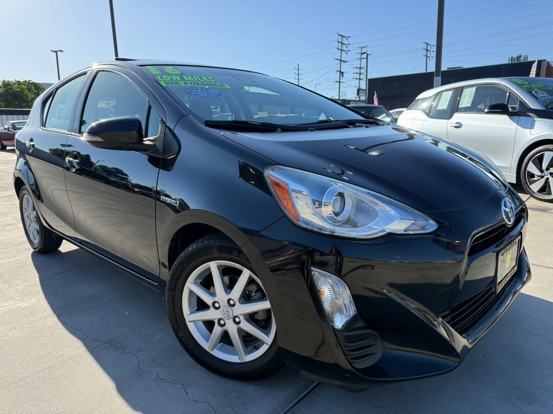 2016 Toyota Prius C Three