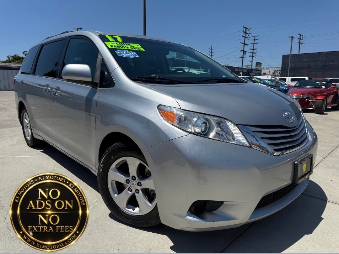 2017 Toyota Sienna LE 8-Passenger