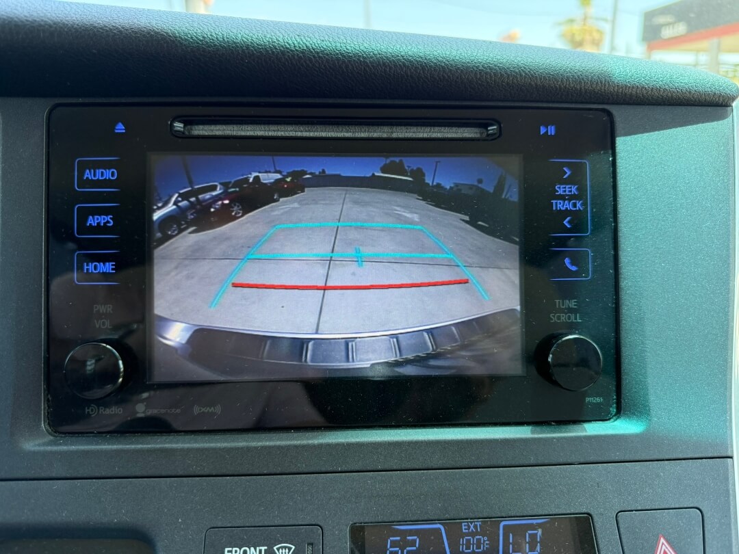 2017 Toyota Sienna LE 8-Passenger
