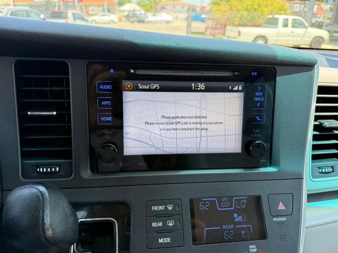 2017 Toyota Sienna LE 8-Passenger