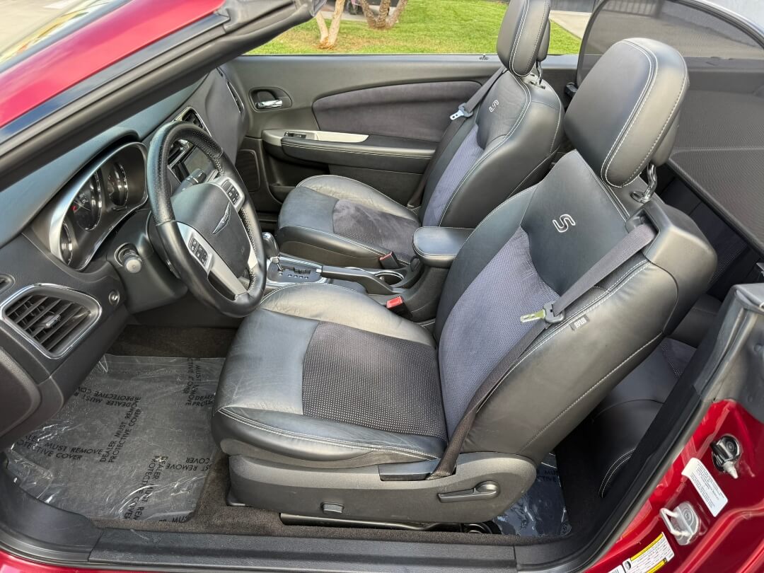 2012 Chrysler 200 S CONVERTIBLE 