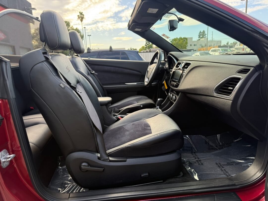 2012 Chrysler 200 S CONVERTIBLE 