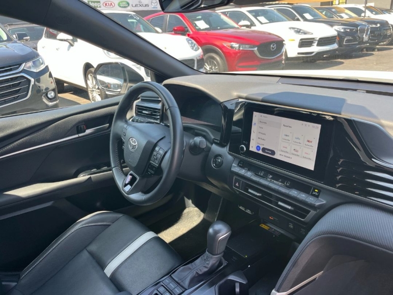 2025 Toyota Camry SE - Photo 12