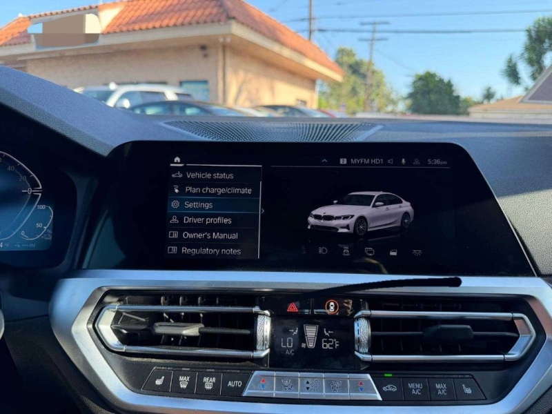2022 BMW 3 Series 330e - Photo 15