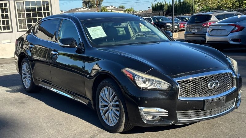 2015 INFINITI Q70L