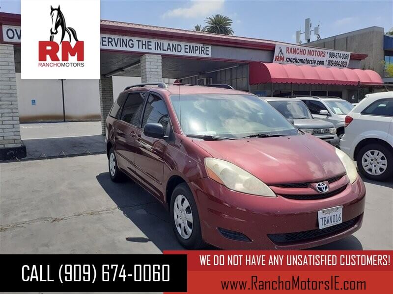 2009 Toyota Sienna CE 7-Passenger's photo