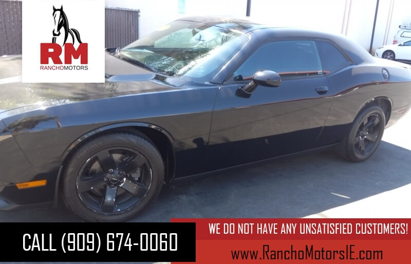 2013 Dodge Challenger SXT's photo