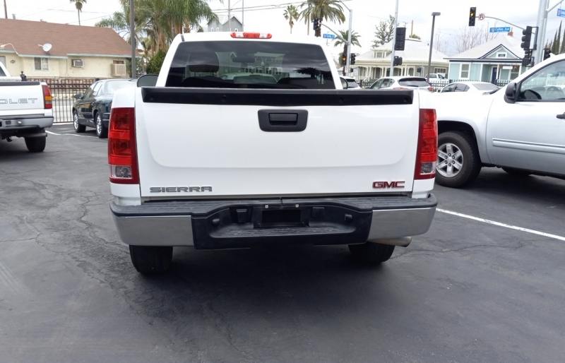 2013 GMC Sierra 2WD Regular Cab Work Truck LWB's photo